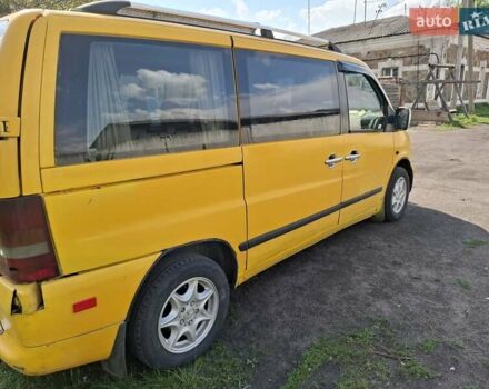 Жовтий Мерседес Віто, об'ємом двигуна 2.2 л та пробігом 645 тис. км за 4500 $, фото 1 на Automoto.ua