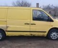 Желтый Мерседес Вито, объемом двигателя 2.15 л и пробегом 500 тыс. км за 1895 $, фото 5 на Automoto.ua