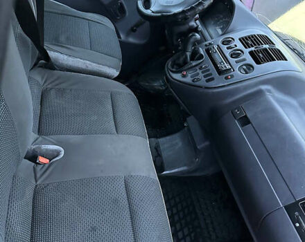 Желтый Мерседес Вито, объемом двигателя 2.15 л и пробегом 586 тыс. км за 3100 $, фото 15 на Automoto.ua