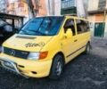 Желтый Мерседес Вито, объемом двигателя 2.1 л и пробегом 300 тыс. км за 5600 $, фото 2 на Automoto.ua