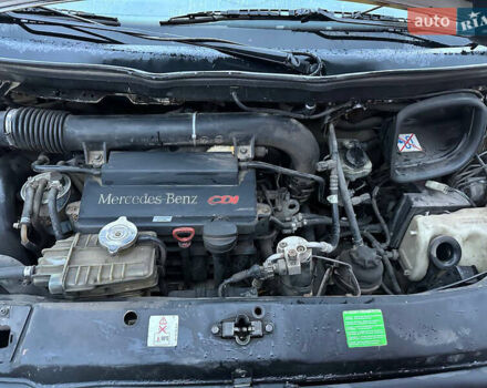 Желтый Мерседес Вито, объемом двигателя 2.15 л и пробегом 586 тыс. км за 3100 $, фото 14 на Automoto.ua