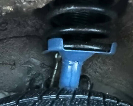 Желтый Мерседес Вито, объемом двигателя 2.15 л и пробегом 586 тыс. км за 3100 $, фото 19 на Automoto.ua