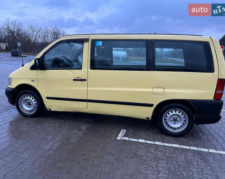 Желтый Мерседес Вито, объемом двигателя 2.15 л и пробегом 586 тыс. км за 3100 $, фото 3 на Automoto.ua