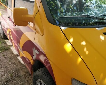 Желтый Мерседес Вито, объемом двигателя 2.2 л и пробегом 342 тыс. км за 4300 $, фото 4 на Automoto.ua