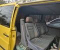 Желтый Мерседес Вито, объемом двигателя 2.1 л и пробегом 400 тыс. км за 4000 $, фото 3 на Automoto.ua