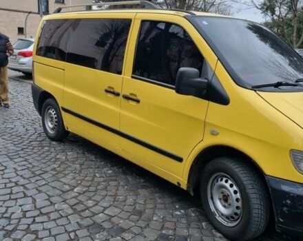 Желтый Мерседес Вито, объемом двигателя 2.1 л и пробегом 400 тыс. км за 4000 $, фото 6 на Automoto.ua