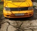 Желтый Мерседес Вито, объемом двигателя 2.2 л и пробегом 342 тыс. км за 4300 $, фото 2 на Automoto.ua
