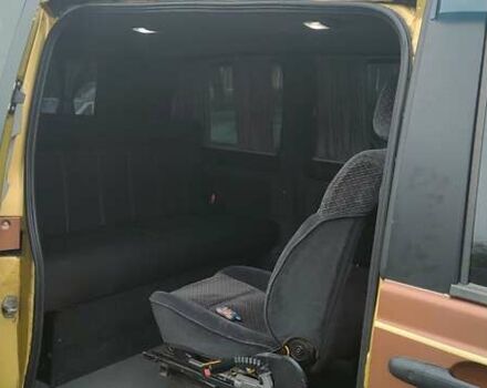 Жовтий Мерседес Віто, об'ємом двигуна 2.1 л та пробігом 499 тис. км за 8100 $, фото 1 на Automoto.ua