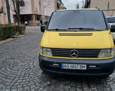 Желтый Мерседес Вито, объемом двигателя 2.1 л и пробегом 400 тыс. км за 4000 $, фото 4 на Automoto.ua