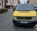 Желтый Мерседес Вито, объемом двигателя 2.1 л и пробегом 400 тыс. км за 4000 $, фото 4 на Automoto.ua