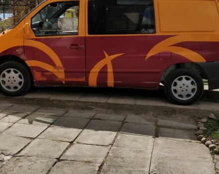 Желтый Мерседес Вито, объемом двигателя 2.2 л и пробегом 342 тыс. км за 4300 $, фото 1 на Automoto.ua