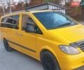 Желтый Мерседес Вито, объемом двигателя 2.15 л и пробегом 350 тыс. км за 5900 $, фото 1 на Automoto.ua
