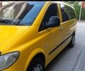Желтый Мерседес Вито, объемом двигателя 2.15 л и пробегом 345 тыс. км за 6250 $, фото 1 на Automoto.ua