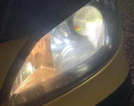 Желтый Мерседес Вито, объемом двигателя 2.2 л и пробегом 450 тыс. км за 8000 $, фото 7 на Automoto.ua