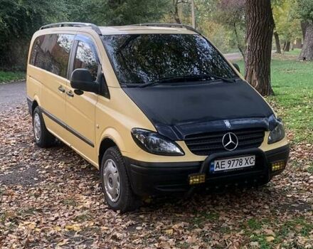 Желтый Мерседес Вито, объемом двигателя 2.2 л и пробегом 450 тыс. км за 8000 $, фото 4 на Automoto.ua