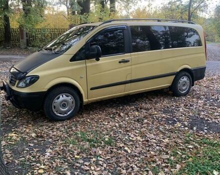Желтый Мерседес Вито, объемом двигателя 2.2 л и пробегом 450 тыс. км за 8000 $, фото 3 на Automoto.ua