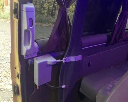 Желтый Мерседес Вито, объемом двигателя 2.2 л и пробегом 450 тыс. км за 8000 $, фото 12 на Automoto.ua