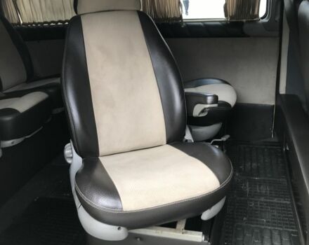 Мерседес Вито 2006 в Луцке на Automoto.ua Желтый Мерседес Вито, объемом двигателя 2.1 л и пробегом 2 тыс. км за 8900 $, фото 6 на Automoto.ua