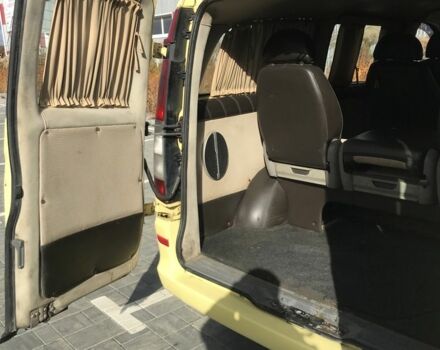 Мерседес Вито 2006 в Луцке на Automoto.ua Желтый Мерседес Вито, объемом двигателя 2.1 л и пробегом 2 тыс. км за 8900 $, фото 3 на Automoto.ua