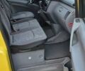 Желтый Мерседес Вито, объемом двигателя 2.2 л и пробегом 265 тыс. км за 7000 $, фото 11 на Automoto.ua