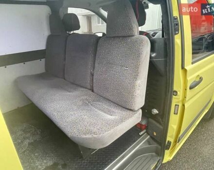 Жовтий Мерседес Віто, об'ємом двигуна 2.14 л та пробігом 373 тис. км за 8393 $, фото 1 на Automoto.ua