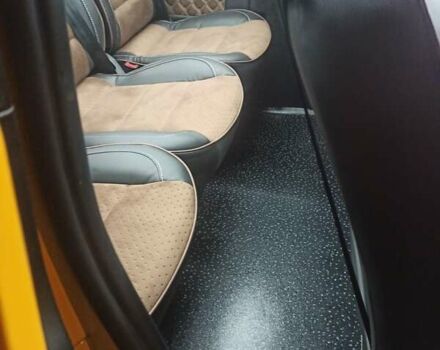 Жовтий Мерседес Віто, об'ємом двигуна 2.14 л та пробігом 340 тис. км за 25800 $, фото 4 на Automoto.ua