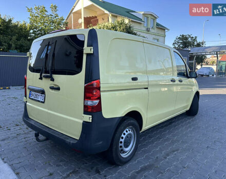 Мерседес Вито 2017 в Одессе на Automoto.ua Желтый Мерседес Вито, объемом двигателя 2.14 л и пробегом 239 тыс. км за 14500 $, фото 3 на Automoto.ua