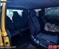 Желтый Мерседес Вито, объемом двигателя 2.2 л и пробегом 180 тыс. км за 6000 $, фото 3 на Automoto.ua
