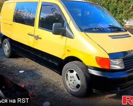 Желтый Мерседес Вито, объемом двигателя 2.1 л и пробегом 354 тыс. км за 4000 $, фото 4 на Automoto.ua