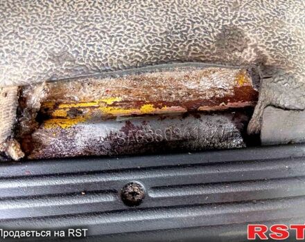 Жовтий Мерседес Віто, об'ємом двигуна 2.2 л та пробігом 490 тис. км за 3800 $, фото 7 на Automoto.ua