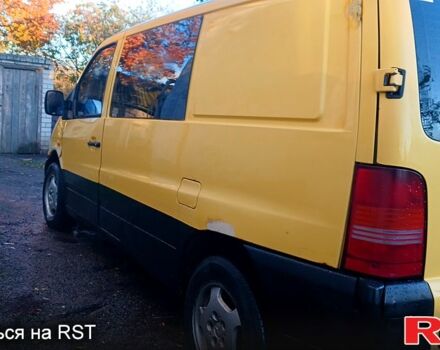 Желтый Мерседес Вито, объемом двигателя 2.1 л и пробегом 354 тыс. км за 4000 $, фото 2 на Automoto.ua