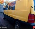 Желтый Мерседес Вито, объемом двигателя 2.1 л и пробегом 354 тыс. км за 4000 $, фото 2 на Automoto.ua