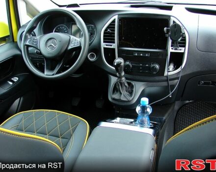 Жовтий Мерседес Віто, об'ємом двигуна 2.1 л та пробігом 181 тис. км за 28000 $, фото 6 на Automoto.ua