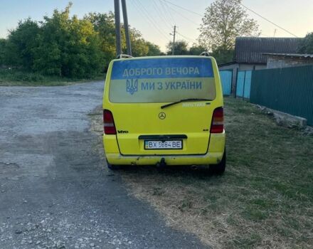 Желтый Мерседес Вито, объемом двигателя 2 л и пробегом 75 тыс. км за 3000 $, фото 1 на Automoto.ua