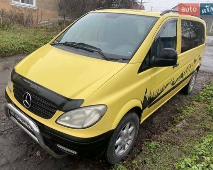 Желтый Мерседес Вито, объемом двигателя 2.15 л и пробегом 346 тыс. км за 5900 $, фото 1 на Automoto.ua