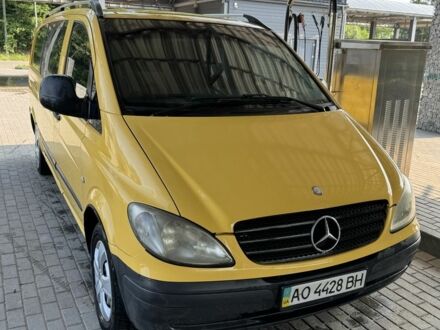 Жовтий Мерседес Віто, об'ємом двигуна 2.1 л та пробігом 402 тис. км за 8800 $, фото 1 на Automoto.ua