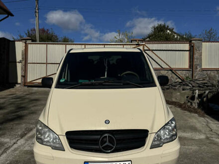 Мерседес Вито 2011 в Киеве на Automoto.ua Желтый Мерседес Вито, объемом двигателя 2.14 л и пробегом 688 тыс. км за 13200 $, фото 1 на Automoto.ua
