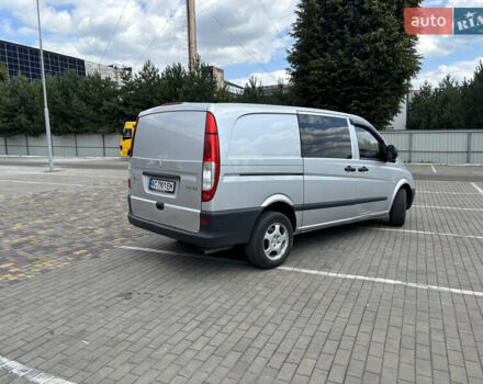 Серый Мерседес Вито, объемом двигателя 2.15 л и пробегом 337 тыс. км за 6000 $, фото 3 на Automoto.ua