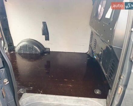 Серый Мерседес Вито, объемом двигателя 2.2 л и пробегом 306 тыс. км за 7999 $, фото 8 на Automoto.ua