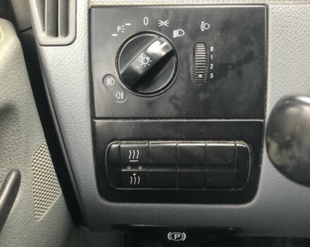 Серый Мерседес Вито, объемом двигателя 2.15 л и пробегом 413 тыс. км за 6500 $, фото 7 на Automoto.ua