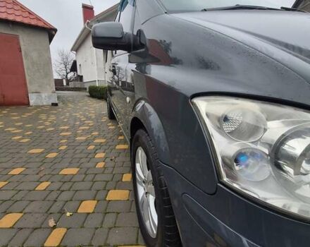 Серый Мерседес Вито, объемом двигателя 2.99 л и пробегом 330 тыс. км за 14000 $, фото 4 на Automoto.ua