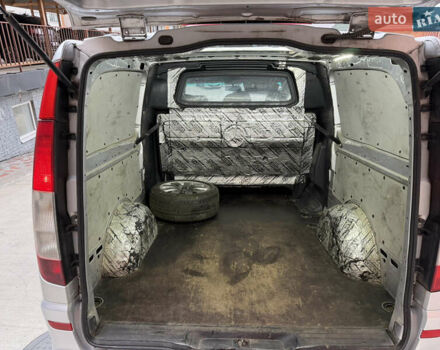 Серый Мерседес Вито, объемом двигателя 2.14 л и пробегом 389 тыс. км за 11499 $, фото 14 на Automoto.ua