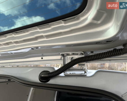 Серый Мерседес Вито, объемом двигателя 2 л и пробегом 125 тыс. км за 28499 $, фото 30 на Automoto.ua