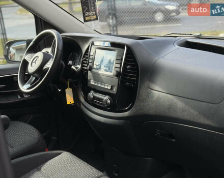 Серый Мерседес Вито, объемом двигателя 2 л и пробегом 125 тыс. км за 28499 $, фото 4 на Automoto.ua