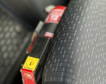 Серый Мерседес Вито, объемом двигателя 2 л и пробегом 125 тыс. км за 28499 $, фото 13 на Automoto.ua