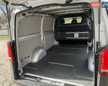 Серый Мерседес Вито, объемом двигателя 2 л и пробегом 125 тыс. км за 28499 $, фото 35 на Automoto.ua