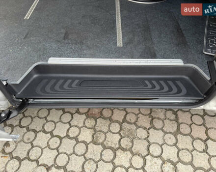 Серый Мерседес Вито, объемом двигателя 2 л и пробегом 125 тыс. км за 28499 $, фото 37 на Automoto.ua