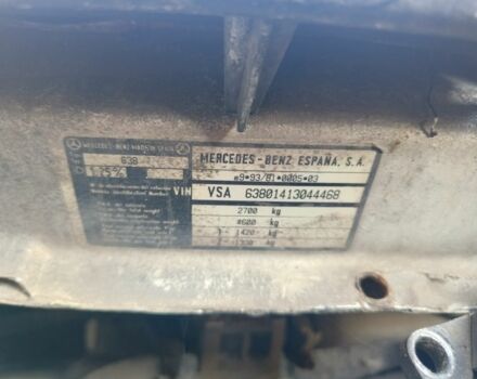 Серый Мерседес Вито, объемом двигателя 2 л и пробегом 999 тыс. км за 1725 $, фото 4 на Automoto.ua