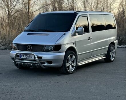 Серый Мерседес Вито, объемом двигателя 2.2 л и пробегом 400 тыс. км за 4000 $, фото 1 на Automoto.ua