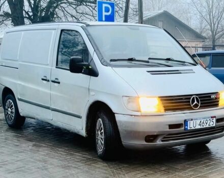 Серый Мерседес Вито, объемом двигателя 2.2 л и пробегом 318 тыс. км за 2850 $, фото 1 на Automoto.ua